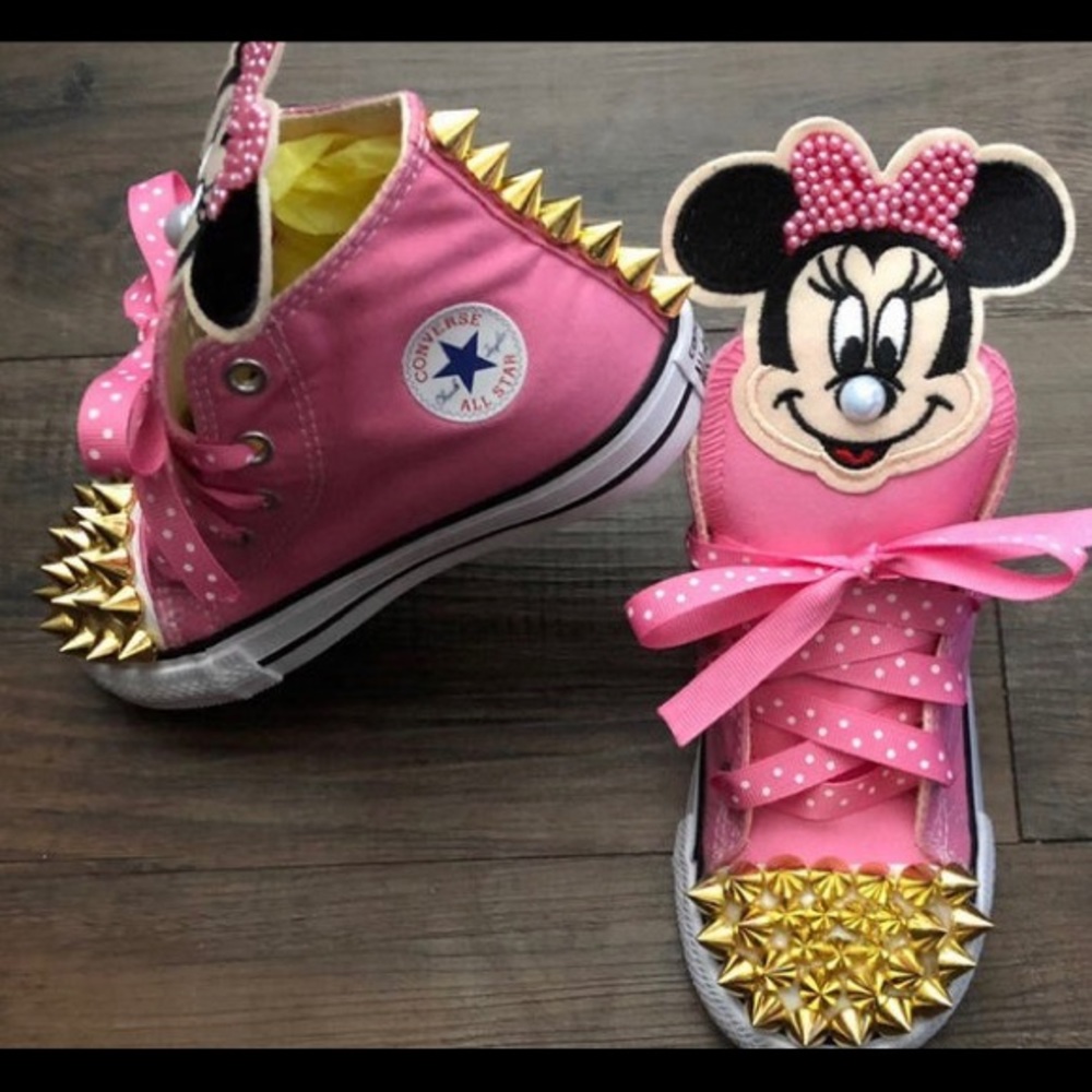 Minnie Mouse custom-made sneakers for toddler/kids